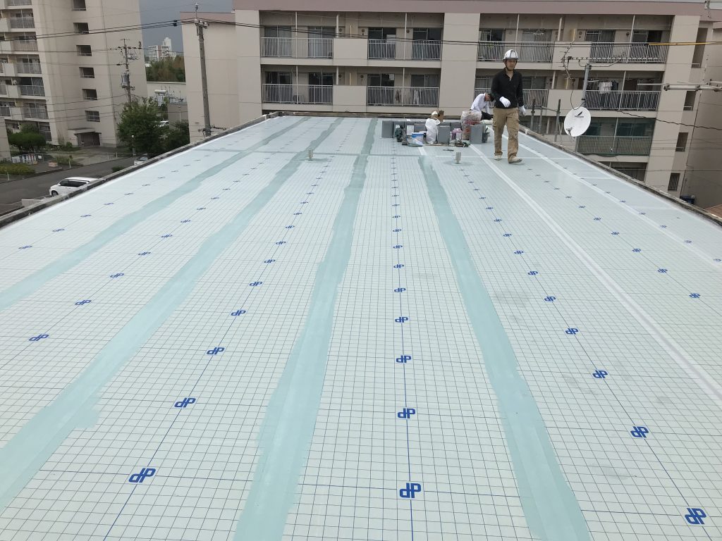 ゴムシート防水からウレタン防水通気工法