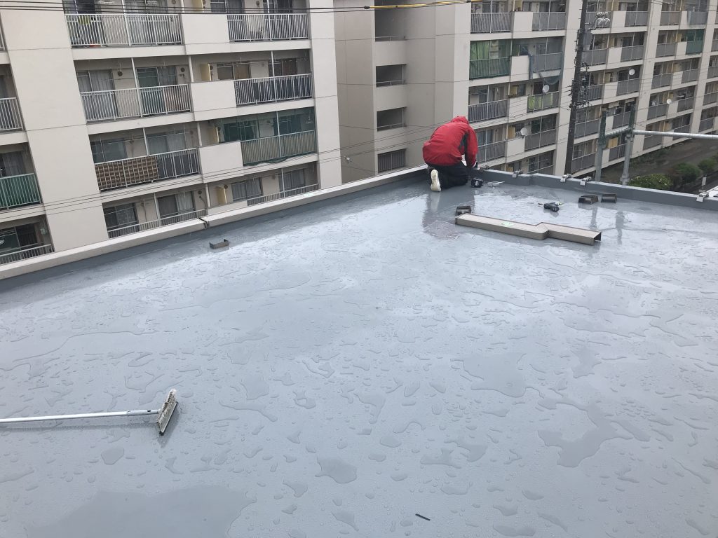 ゴムシート防水からウレタン防水通気工法