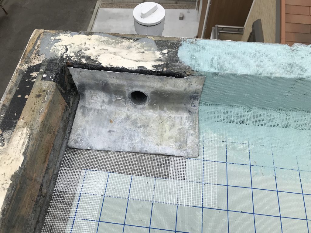 ゴムシート防水からウレタン防水通気工法