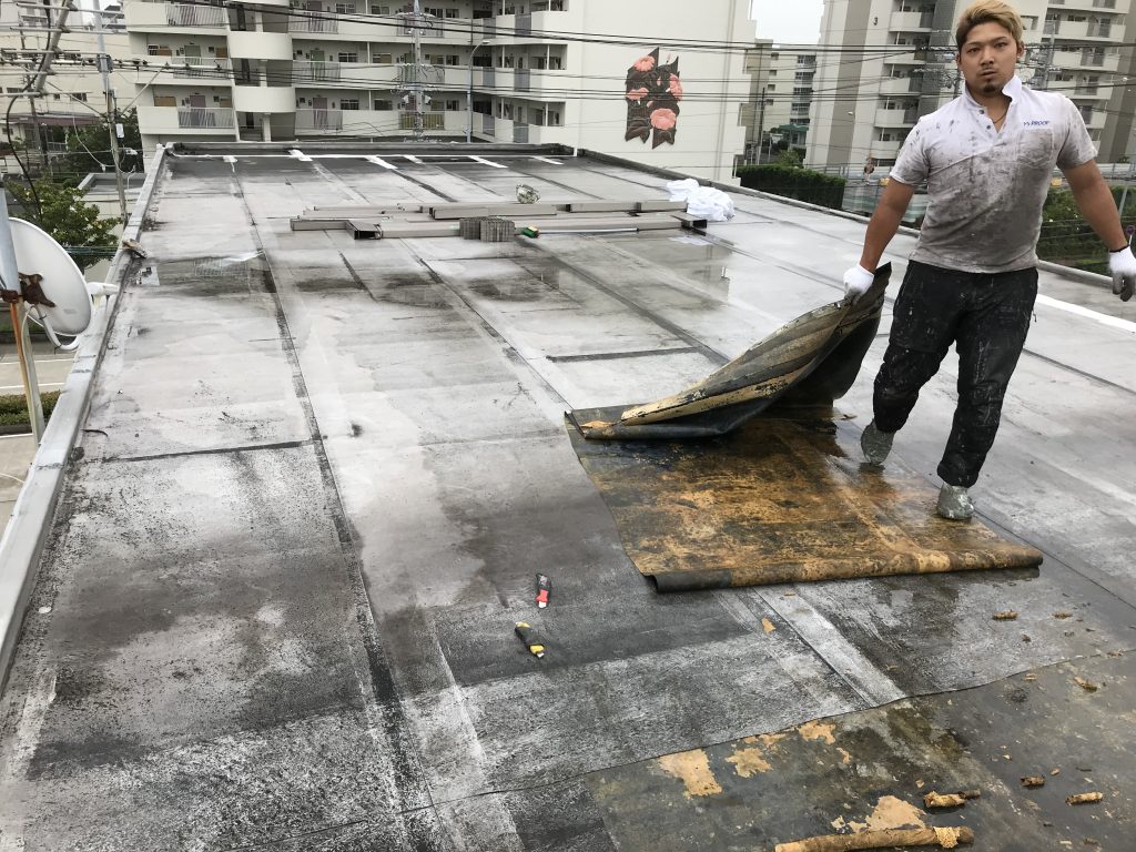 ゴムシート防水からウレタン防水通気工法