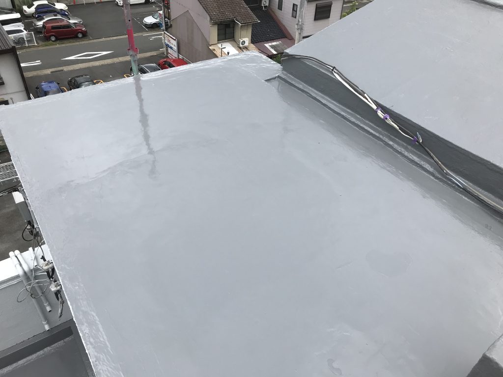 ウレタン塗膜防水(通気工法,密着工法) 外壁防水塗装