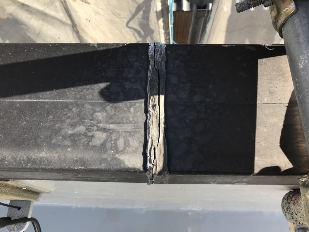 トップライトのシーリング打ち替えしました！