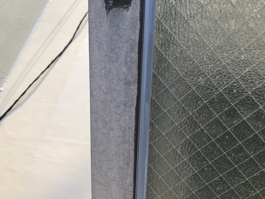 トップライトのシーリング打ち替えしました！